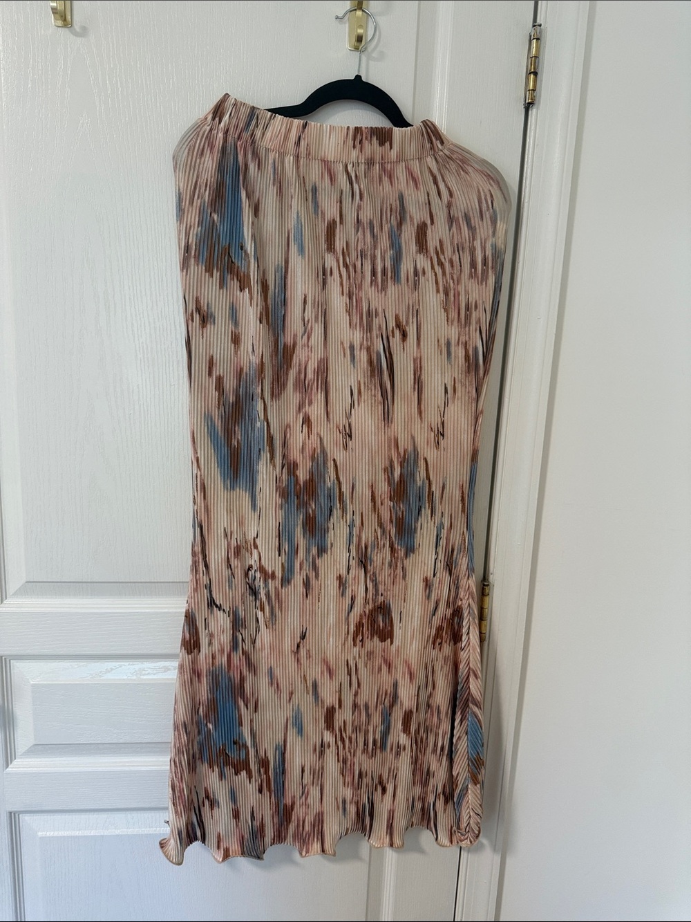 Pleated Maxi Skirt set in Blush with Blue and Brown Abstract Print